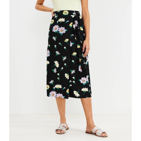LOFT Side Tie Button Wrap Midi Skirt Black Daisy Floral Linen Blend Size 4 - Picture 1 of 11